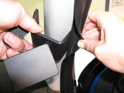 Brodit ProClip 604811 voor Toyota HiLux 2012-2016 en Toyota HiLux 2012-2015 - ProClip geplaatst in het voertuig