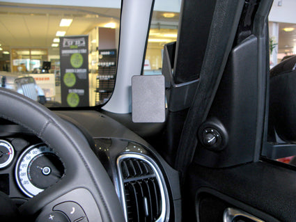 Brodit ProClip 604882 voor Fiat 500 L 2013-2022 - installatiepositie