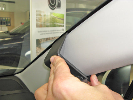 Brodit ProClip 604983 voor Suzuki SX4 S-Cross 2014-2021 - detail van dashboardmontage
