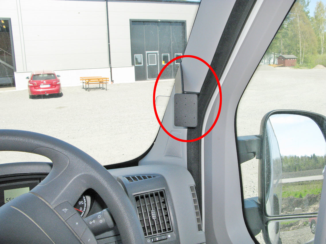Brodit ProClip 604999 voor Citroen Jumper 2007-2024, Fiat Ducato 2007-2021 e.a. - productfoto zwarte ABS montagebasis