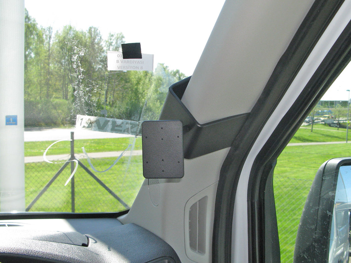 Brodit ProClip 605003 voor Ford Transit Tourneo 2014-2018 en Ford Transit 2014-2019 - productfoto zwarte ABS montagebasis