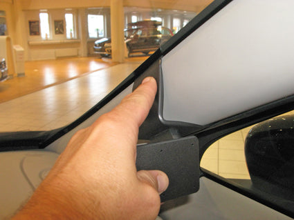 Brodit ProClip 605046 voor Renault Zoe 2014-2019 - detail van dashboardmontage