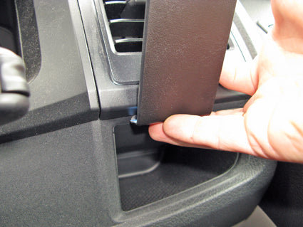 Brodit ProClip 605214 voor Volkswagen T6 Transporter/Pickup 2016-2020 en Volkswagen Caravelle 2016-2020 - montagepositie op dashboard