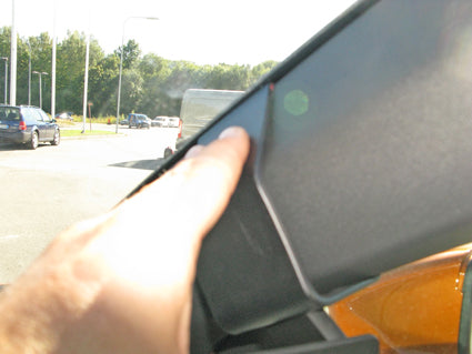 Brodit ProClip 605256 voor Cupra Ateca 2020-2026 en Seat Ateca 2017-2024 - detail van dashboardmontage