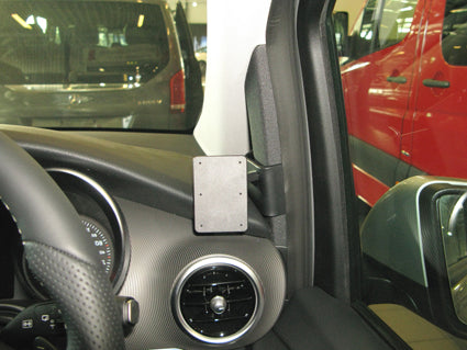 Brodit ProClip 605274 voor Mercedes Benz V-Class 2016-2026 en Mercedes Benz EQV 2022-2026 - installatiepositie