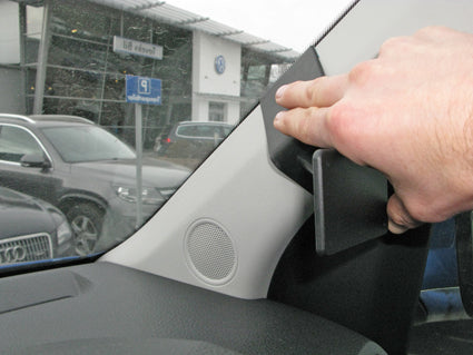 Brodit ProClip 605298 voor Volkswagen Amarok 2017-2023 - detail van dashboardmontage
