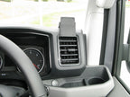 Brodit ProClip 605304 voor MAN TGE 2019-2024 en Volkswagen Crafter 2017-2024 - productfoto zwarte ABS montagebasis