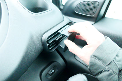 Brodit ProClip 605488 voor Citroen E-Berlingo 2025-2026, Citroen Berlingo III 2019-2026 e.a. - montagepositie op dashboard