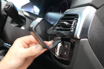 Brodit ProClip 605534 voor BMW 5-series G30, G31 2018-2023 - montagepositie op dashboard