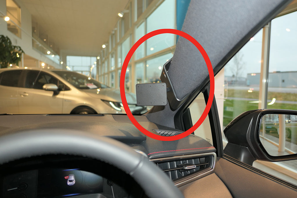 Brodit ProClip 605578 voor Suzuki Swace 2021-2026 en Toyota Corolla 2019-2026 - productfoto zwarte ABS montagebasis