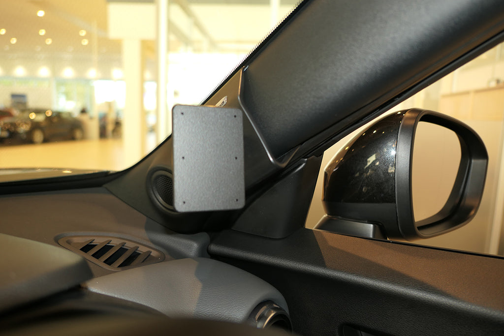 Brodit ProClip 605601 voor Nissan Juke 2020-2025 - productfoto zwarte ABS montagebasis
