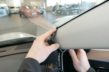 Brodit ProClip 605604 voor Kia Niro 2020-2022 - detail van dashboardmontage