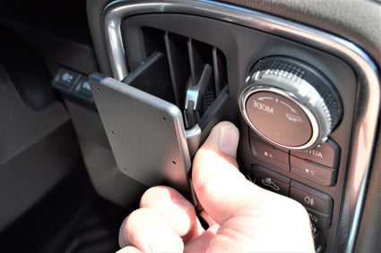 Brodit ProClip 605617 voor Chevrolet Silverado 2020-2024 - ProClip geplaatst in het voertuig