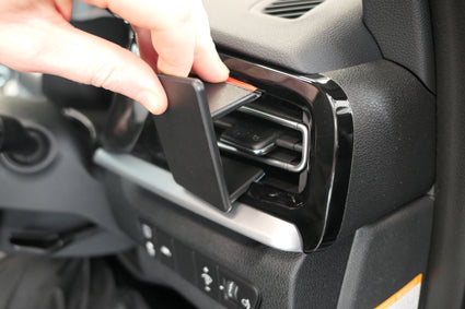 Brodit ProClip 605623 voor Kia Niro 2020-2022 - montagepositie op dashboard