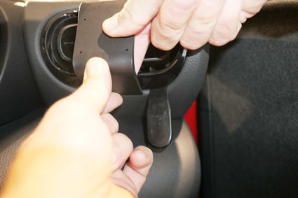 Brodit ProClip 605638 voor Toyota Yaris Cross 2020-2026 en Toyota Yaris 2021-2026 - ProClip geplaatst in het voertuig