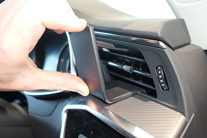 Brodit ProClip 605720 voor Audi S6 2019-2025, Audi A7 2019-2025 en Audi A6 2019-2025 - montagepositie op dashboard