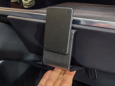 Brodit ProClip 605732 voor Tesla Model X 2021-2026 en Tesla Model S 2021-2026 - ProClip geplaatst in het voertuig