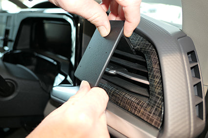 Brodit ProClip 605737 voor Volkswagen Multivan T7 2022-2026 - montagepositie op dashboard
