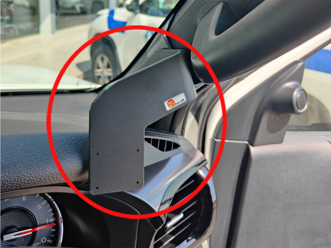 Brodit ProClip 605771 voor Toyota HiLux 2016-2026 - productfoto zwarte ABS montagebasis