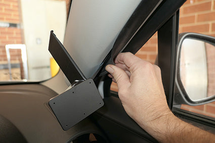 Brodit ProClip 605837 voor MG 3 2018-2023 - montagepositie op dashboard