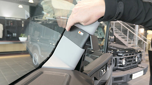 Brodit ProClip 605958 voor Ineos Grenadier 2022-2026 - detail van dashboardmontage