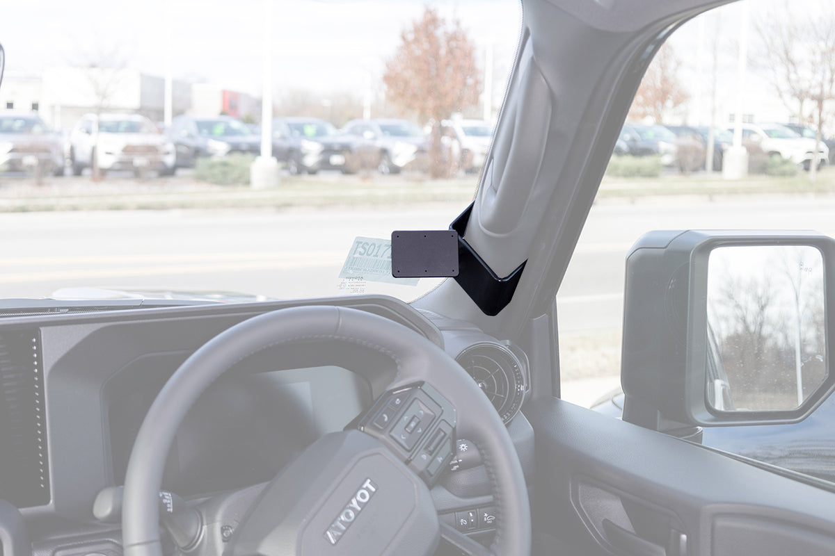 Brodit ProClip 606142 voor Toyota LandCruiser 250 2024-2026 en Toyota LandCruiser 2024-2026 - productfoto zwarte ABS montagebasis