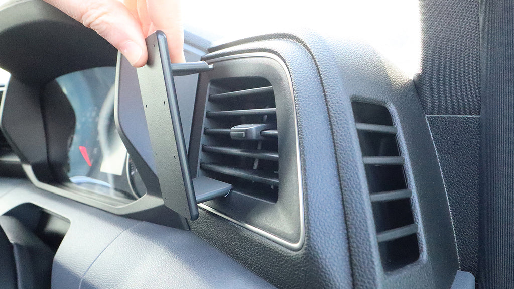 Brodit ProClip 606180 voor Nissan Interstar 2025-2026 en Renault Master 2025-2026 - montagepositie op dashboard