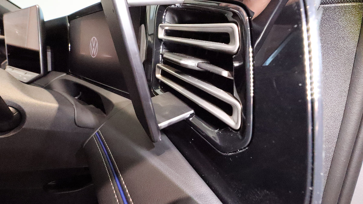 Brodit ProClip 606245 voor Volkswagen Tiguan 2025-2026 - montagepositie op dashboard