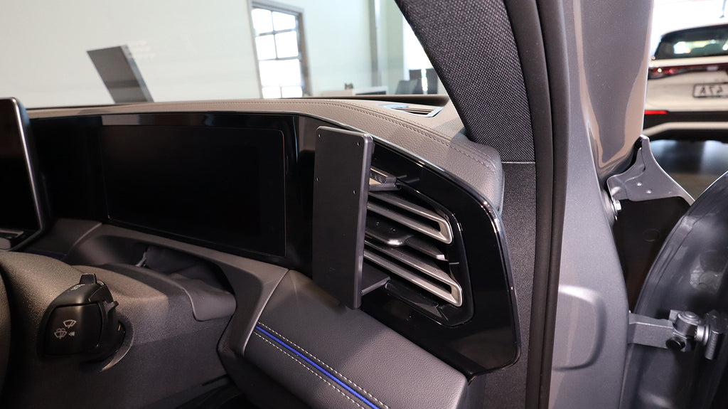 Brodit ProClip 606245 voor Volkswagen Tiguan 2025-2026 - detail van dashboardmontage