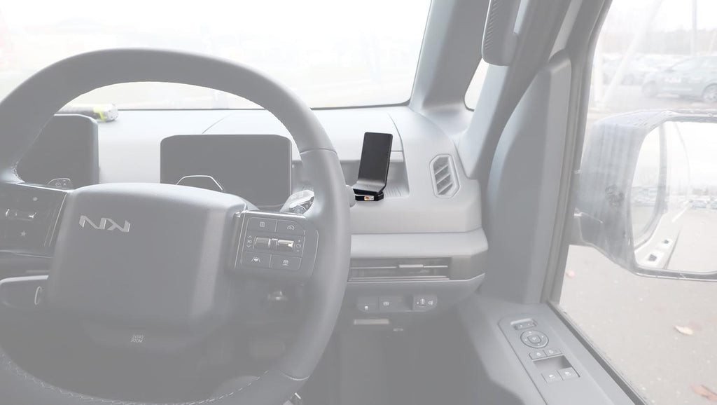 Brodit ProClip 606255 voor Kia PV5 Passenger 2025-2026 en Kia PV5 Cargo 2025-2026 - productfoto zwarte ABS montagebasis