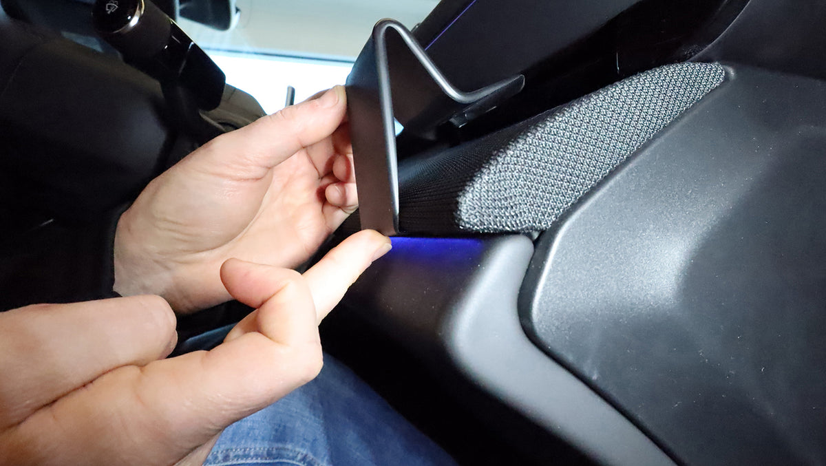 Brodit ProClip 606264 voor Polestar 4 2024-2026 - montagepositie op dashboard