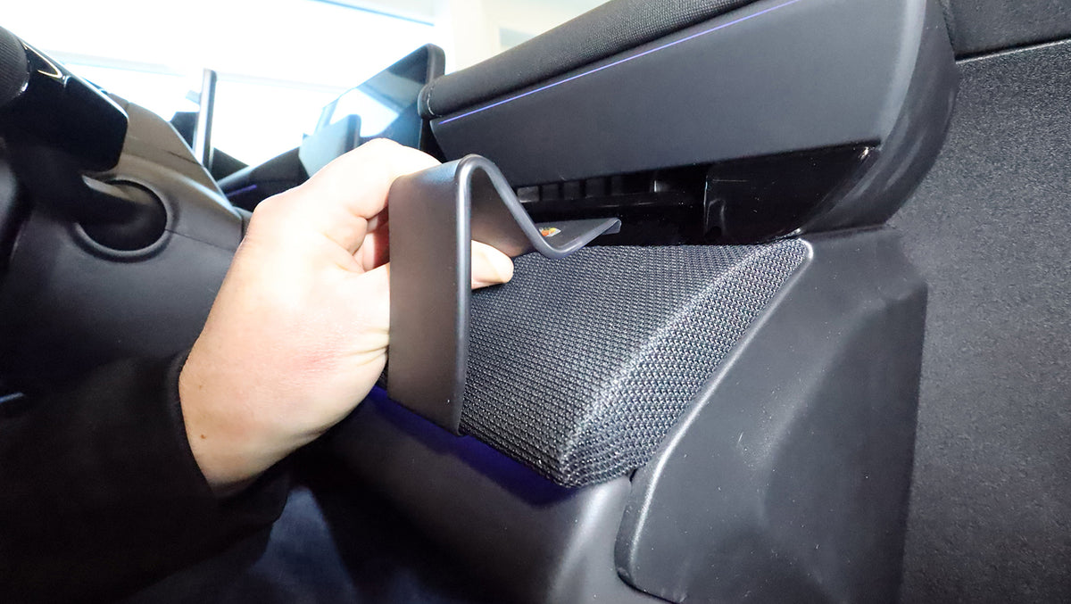 Brodit ProClip 606264 voor Polestar 4 2024-2026 - ProClip geplaatst in het voertuig