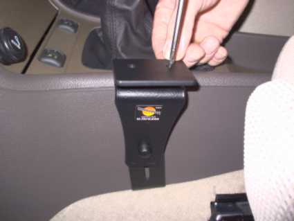 Brodit ProClip 630530 voor Alfa Romeo 166 1999-2007, Alfa Romeo 147 2001-2011 e.a. - detail van dashboardmontage