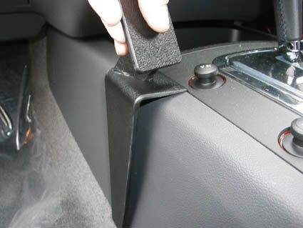 Brodit ProClip 633297 voor Volkswagen Touareg 2003-2009 - montagepositie op dashboard