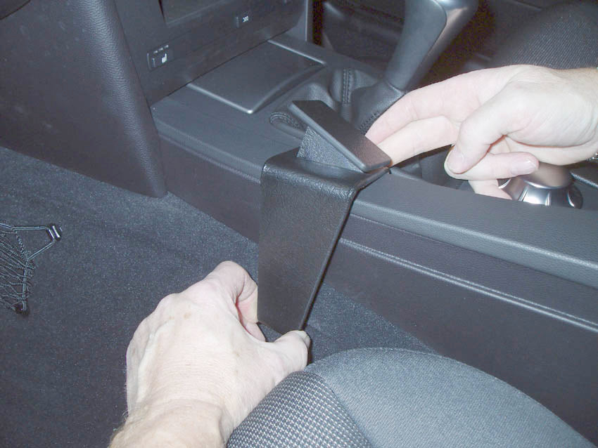 Brodit ProClip 633379 voor BMW 5-series M5 E60, E61 2004-2010 - ProClip geplaatst in het voertuig