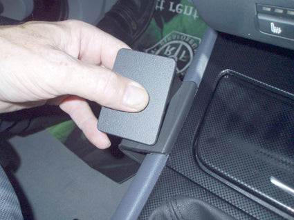 Brodit ProClip 633524 voor BMW 1-series E81, E82, E87, E88 2005-2011 - montagepositie op dashboard