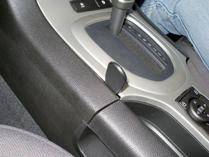 Brodit ProClip 633890 voor Holden Commodore Omega 2007-2010 en Holden Calais 2007-2010 - montagepositie op dashboard
