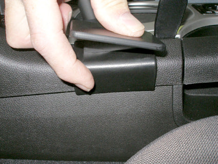 Brodit ProClip 633890 voor Holden Commodore Omega 2007-2010 en Holden Calais 2007-2010 - detail van dashboardmontage