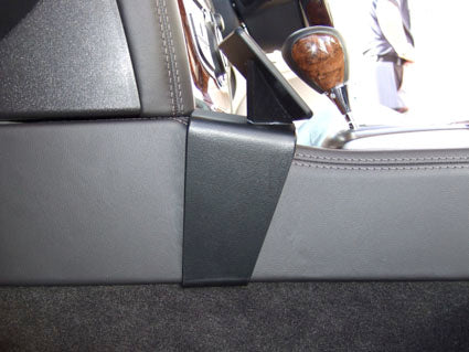 Brodit ProClip 633912 voor Jaguar XK-Series 2007-2015 - detail van dashboardmontage