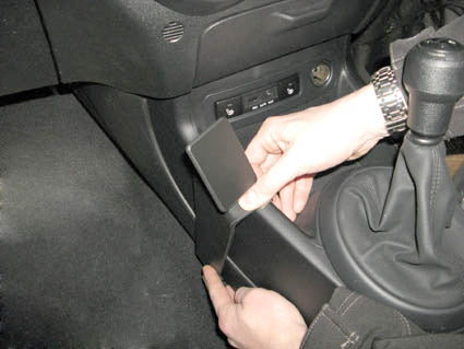 Brodit ProClip 634289 voor Hyundai i20 2009-2014 - detail van dashboardmontage
