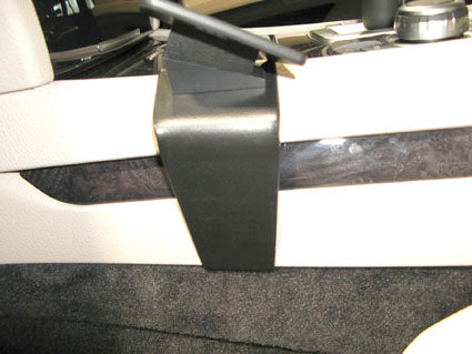 Brodit ProClip 634299 voor BMW 7-series F01, F02 2009-2015 - detail van dashboardmontage