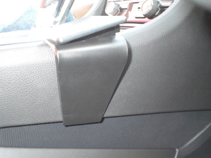 Brodit ProClip 634773 voor Porsche Cayman (Type 981) 2012-2021, Porsche Boxster (Type 981) 2012-2020 en Porsche 911 2012-2016 - detail van dashboardmontage