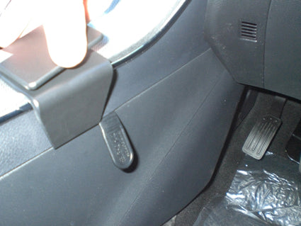 Brodit ProClip 634831 voor Nissan Pulsar 2013-2020 - detail van dashboardmontage