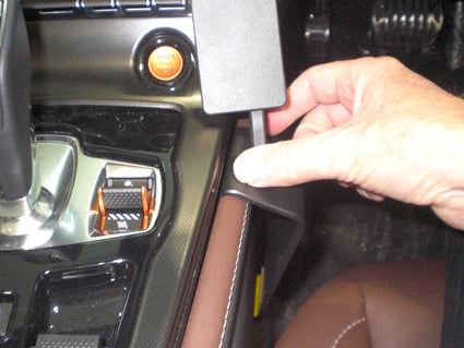 Brodit ProClip 634912 voor Jaguar F-Type 2013-2022 - montagepositie op dashboard