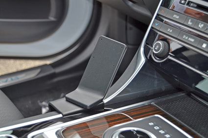 Brodit ProClip 635224 voor Jaguar XF 2016-2018 en Jaguar XE 2016-2018 - detail van dashboardmontage
