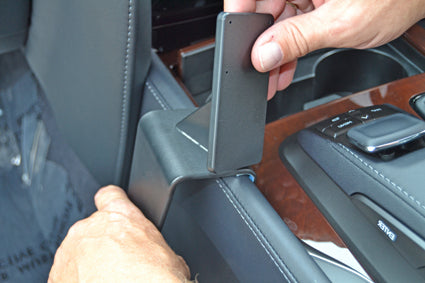 Brodit ProClip 635235 voor Lexus LX Series 2016-2021 - montagepositie op dashboard
