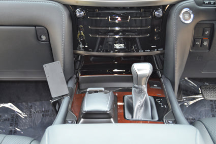 Brodit ProClip 635235 voor Lexus LX Series 2016-2021 - detail van dashboardmontage