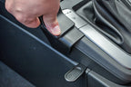 Brodit ProClip 635251 voor Hyundai Elantra 2017-2020 - detail van dashboardmontage