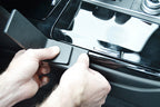 Brodit ProClip 635354 voor Maserati Levante 2016-2024 - detail van dashboardmontage