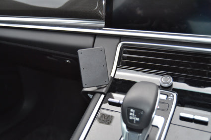 Brodit ProClip 635360 voor Porsche Panamera 2018-2024 - detail van dashboardmontage